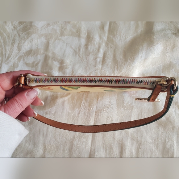 EUC Dooney & Bourke Miami Beach Wristlet - Picture 4 of 8